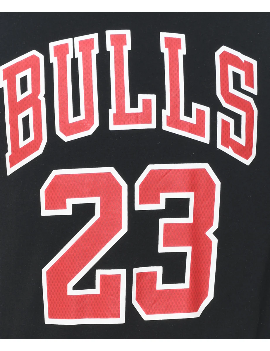 Vintage NBA Chicago Bulls Red & Black Sports Sweatshirt - M - Image 3